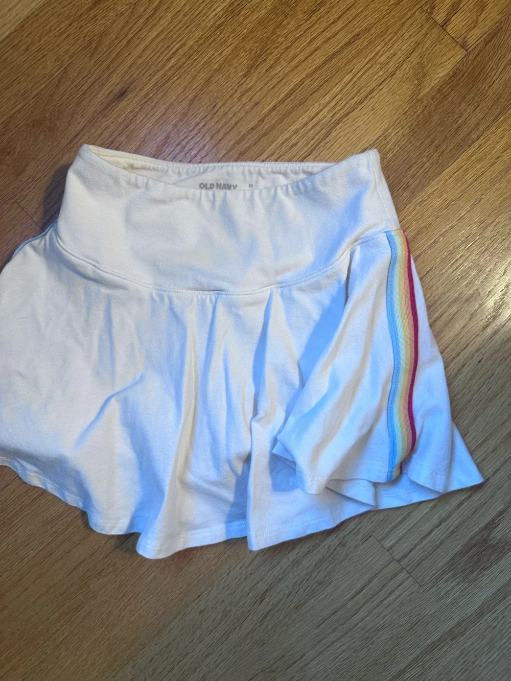 Old Navy White Women's Athletic Skort with Rainbow Side Trim